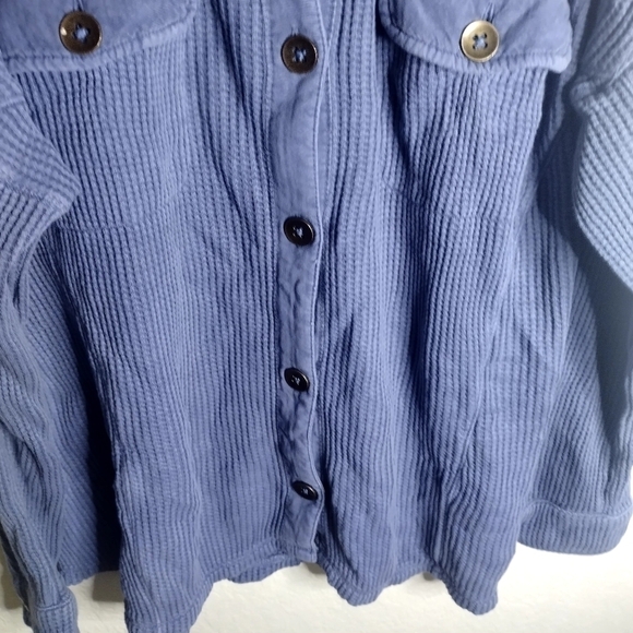 Soft surroundings waffle knit oversized button down shirt sz M - Picture 3 of 7